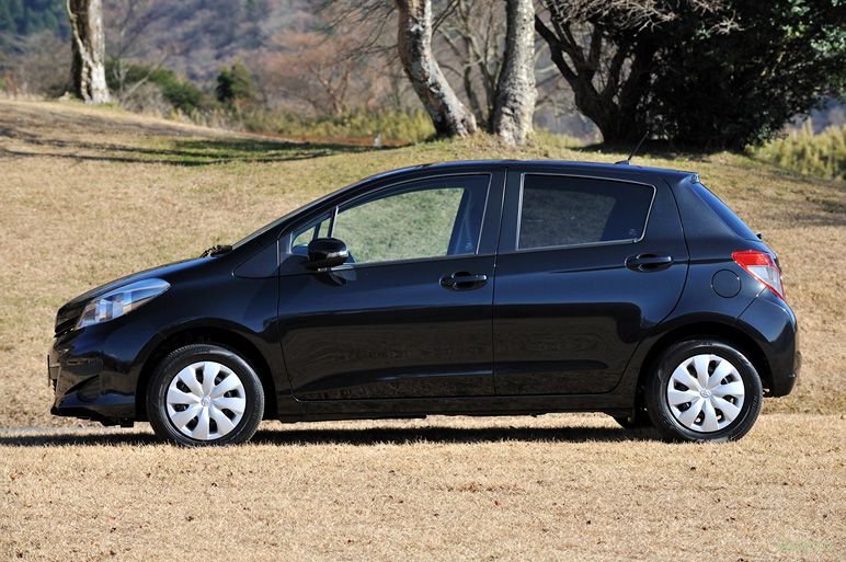 Toyota выпустила новое поколение хэтчбека Vitz (Yaris) (фото)