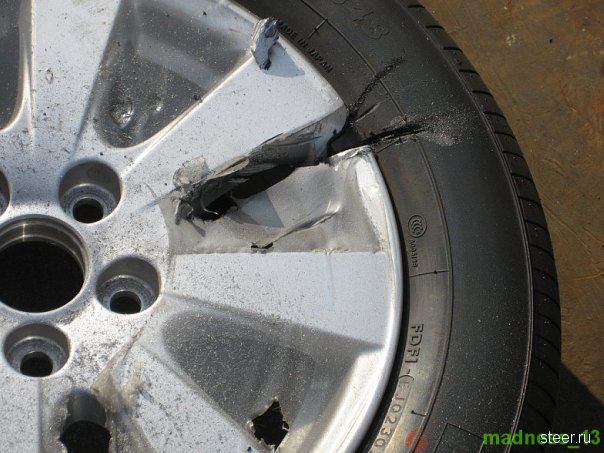Утилизация бракованной Toyota (фото)