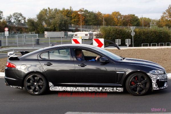 Jaguar XFR-S: первые шпионские фото