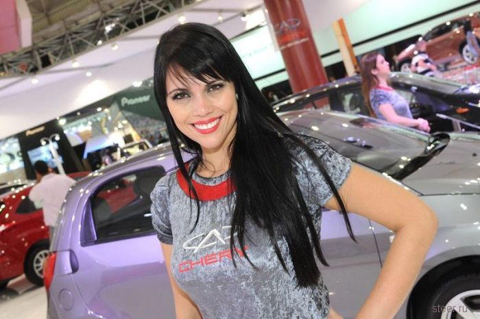 Девушки авто-шоу в Сан-Пауло Бразилия
