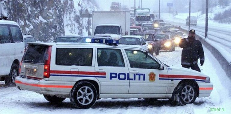 Полицейские автомобили