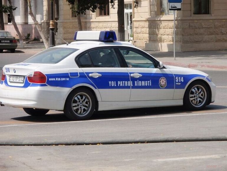Полицейские автомобили