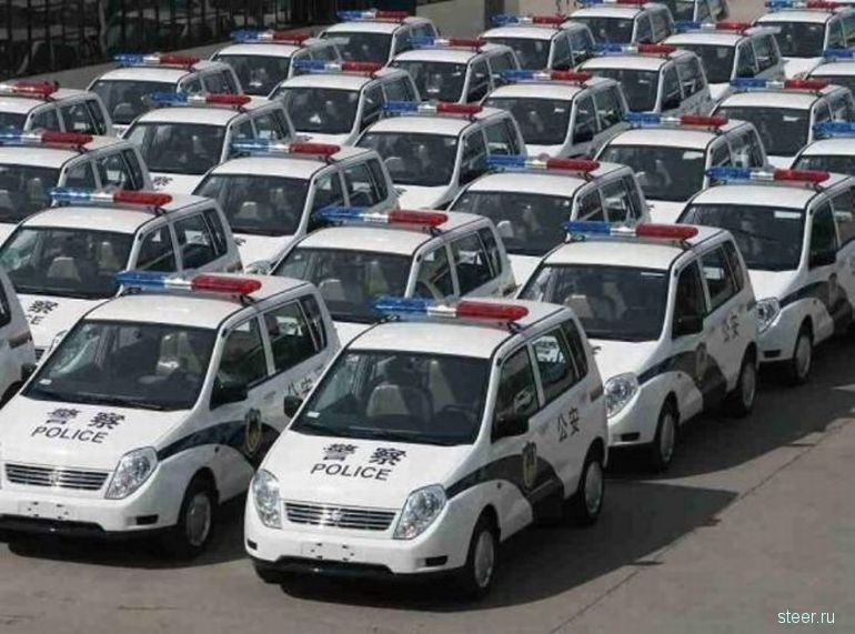 Полицейские автомобили
