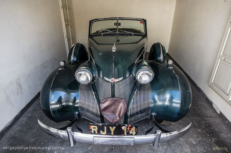 Музей раритетных автомобилей в Удайпуре (Индия)