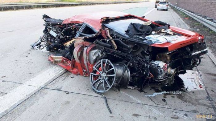 Немец разбил свой Ferrari 430 Scuderia