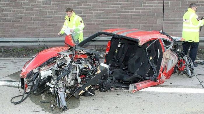 Немец разбил свой Ferrari 430 Scuderia