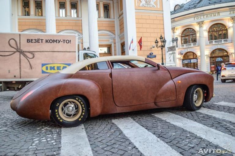 Уникальный автомобиль, покрытый кожей канадского бизона, продается за 88 миллионов рублей