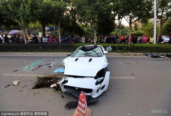 Водитель Jaguar F-Type погиб в результате серьезной аварии в Китае