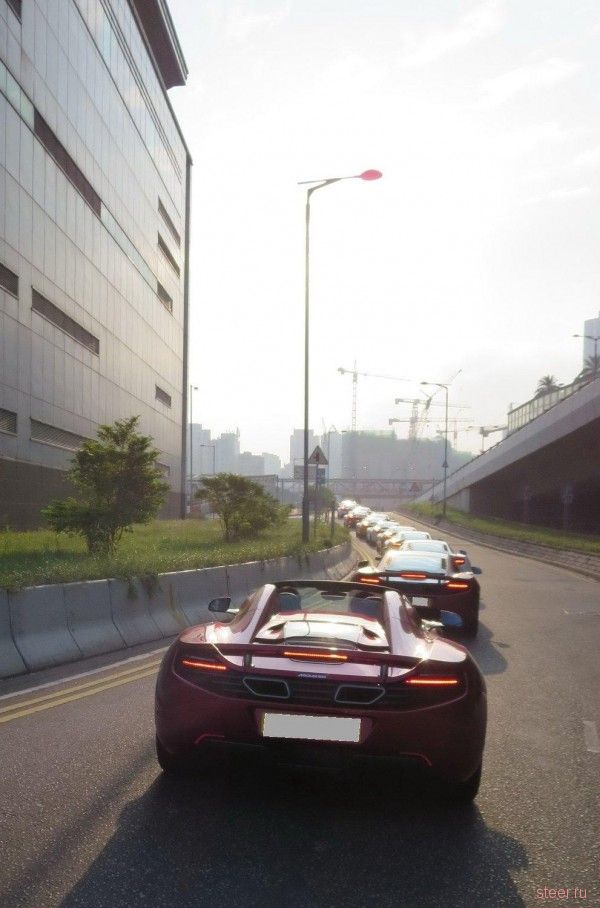 Парада McLaren 12C в Гонконге