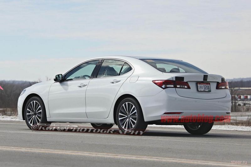 Серийную версию Acura TLX засняли во время тестов