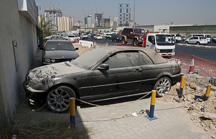Брошенные авто в Дубаи :  Что для одного мечта, для другого - мусор