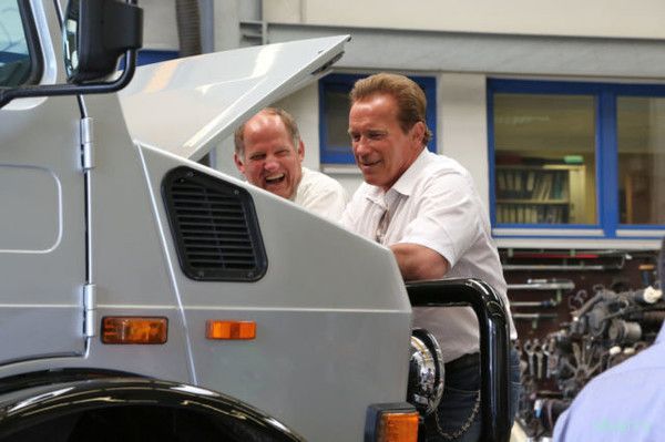 Уникальный автомобиль Арнольда Шварценеггера Unimog продается по цене свыше 200 000 евро