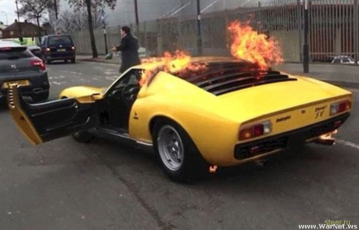 Автомеханик неправильно подобрал свечи для раритетного Lamborghini  