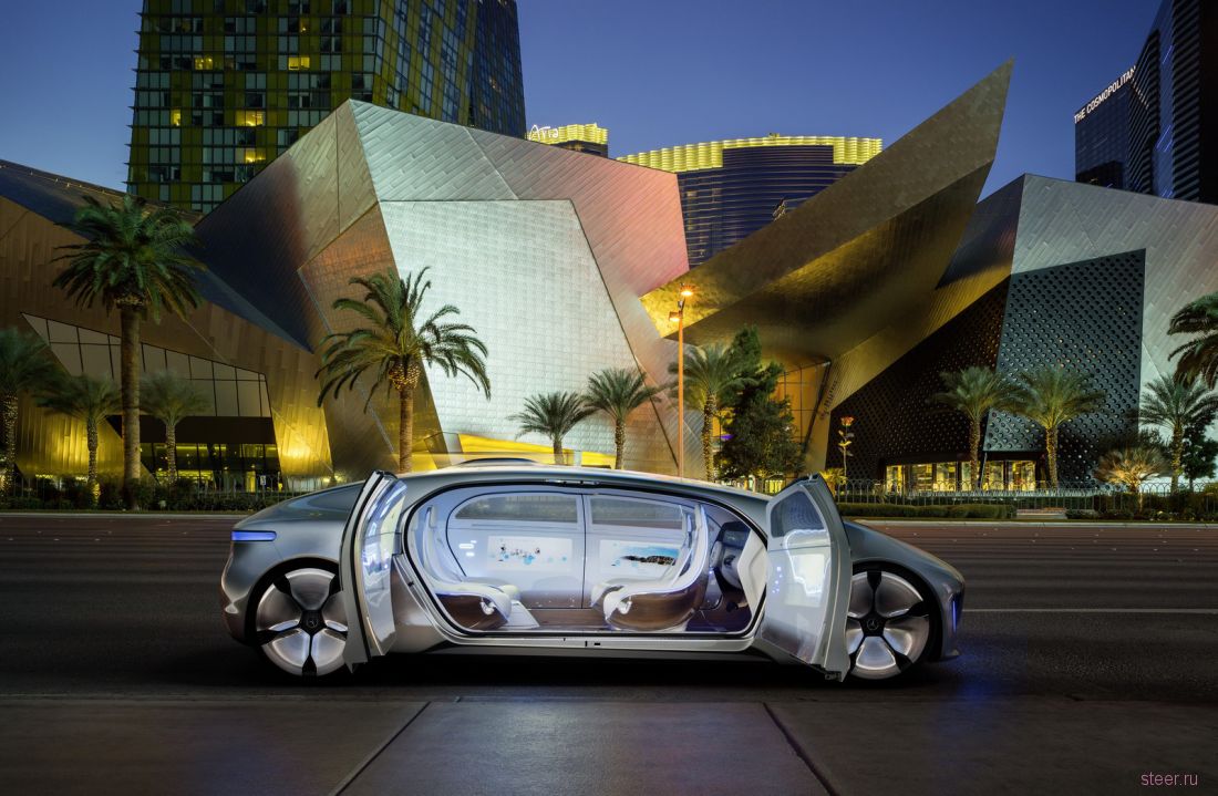 Mercedes-Benz F 015 : водородный седан с автопилотом и комнатой переговоров