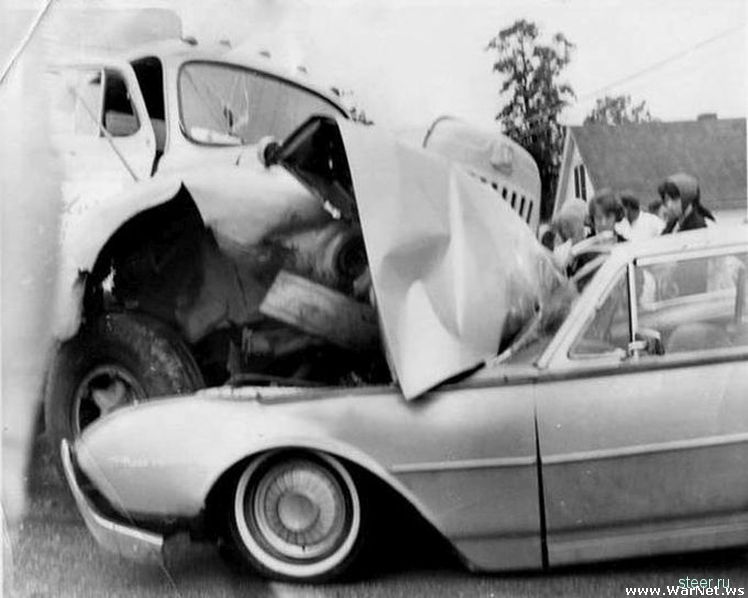 Водитель 50 лет искал потерявшийся во время аварии автомобильный рычаг