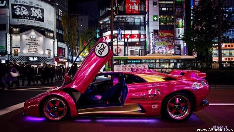 В Токио прошел съезд владельцев уникальных суперкаров Lamborghini