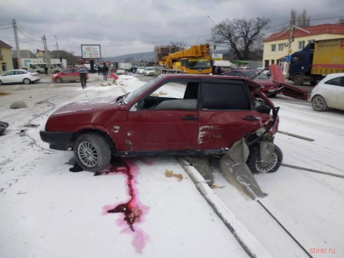 Страшная авария с неуправляемой фурой в Новороссийске