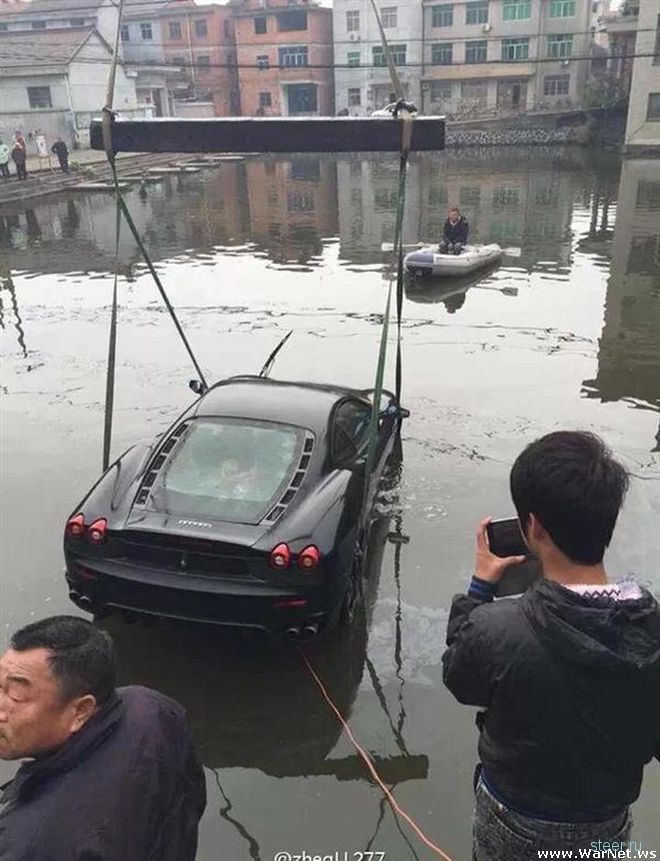 Китайский юноша утопил купленный папой Ferrari F430