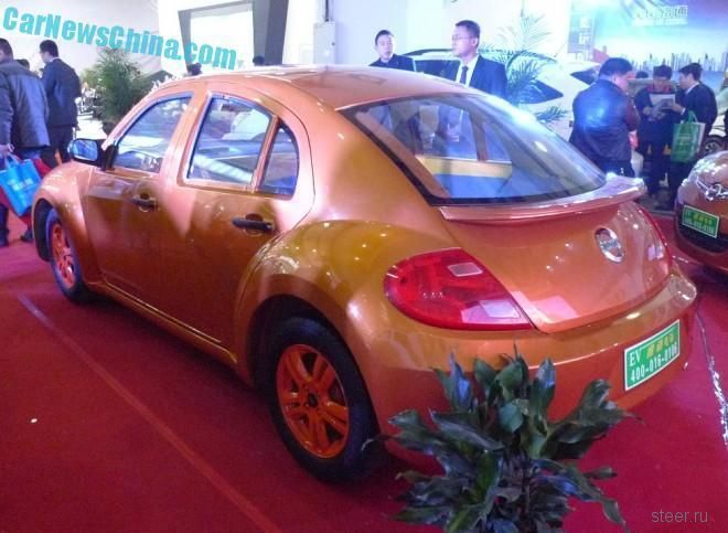 Китайский клон VW Beetle снабдили двумя дополнительными дверями