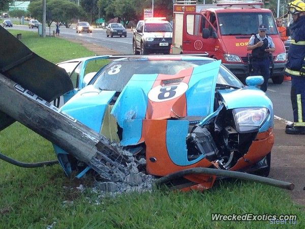 В Бразилии разбили редкий суперкар Ford GT