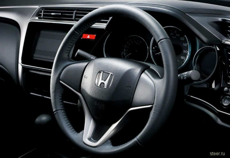 Официально представлен бензиновый седан Honda Grace