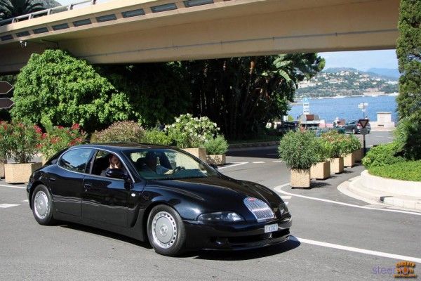Уникальный концепт Bugatti EB112 замечен в Монако