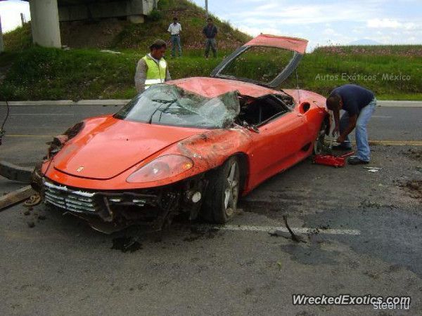 В Мексике разбили Ferrari 360 Modena