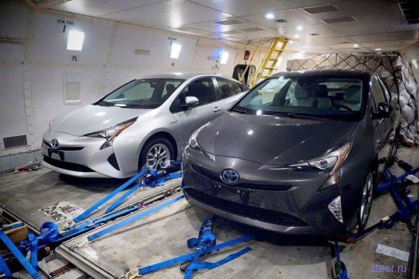 Первые фото нового Toyota Prius