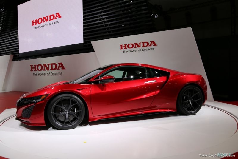 Серийный спорткар Honda NSX появится весной будущего года