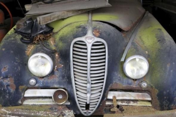 Заброшенные раритетные автомобили во Франции