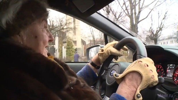 В Польше 81-летняя бабушка 13 лет копила на спорткар Subaru WRX STI