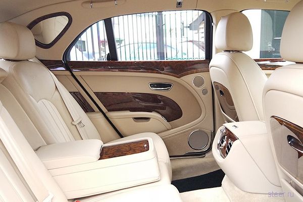 Bentley Mulsanne Елизаветы II выставили на продажу за 285,5 тысячи долларов