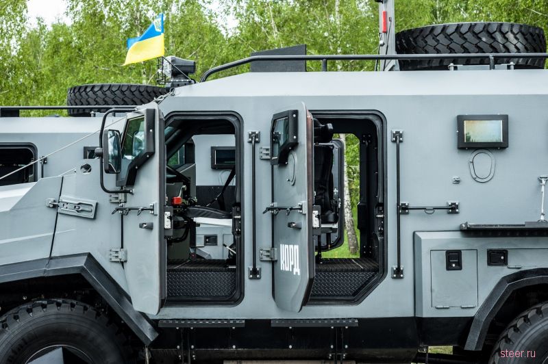 Украина представила новый бронированный внедорожник СБА «Варта»