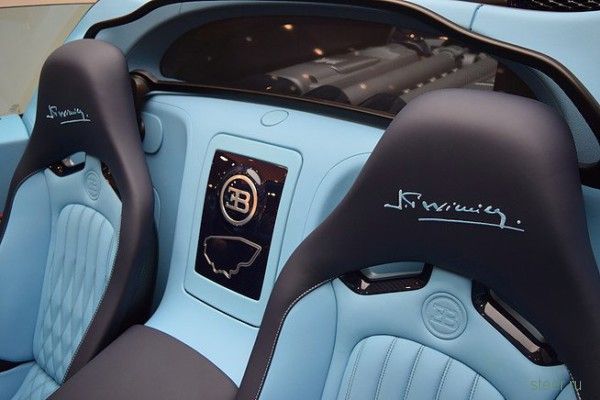В Саудовской Аравии выставлен на продажу очень редкий Bugatti Veyron