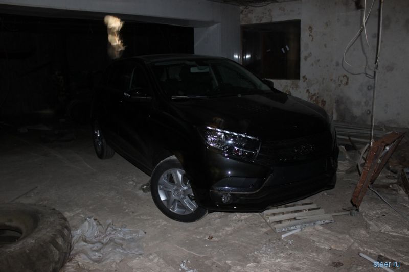Угнанный с территории «АвтоВАЗа» выставочный Lada XRAY нашли в недостроенном гараже