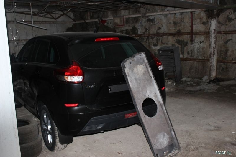 Угнанный с территории «АвтоВАЗа» выставочный Lada XRAY нашли в недостроенном гараже