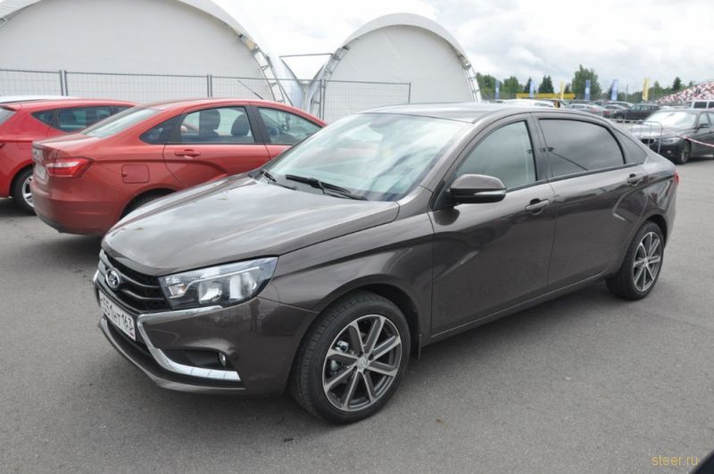 Новые фото удлиненной Lada Vesta
