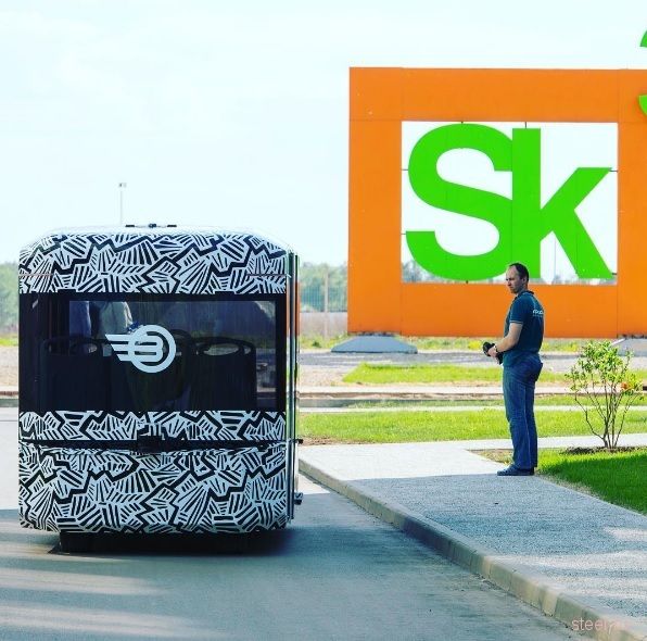 В Сколково испытывают российский беспилотный электробус Volgabus