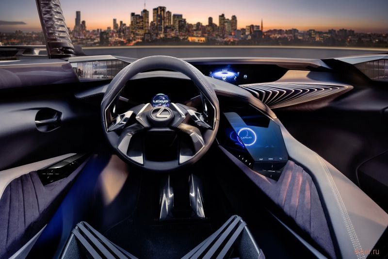 Представлено фото салона нового Lexus UX
