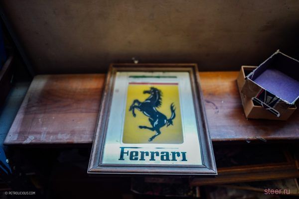 Американец 30 лет хранил редкую Ferrari в однокомнатной квартире