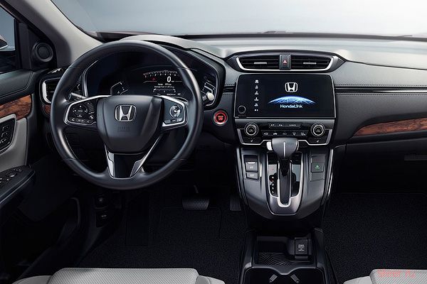 Honda назвала комплектации и оснащение нового CR-V для России