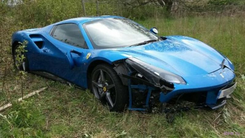 В Великобритании нашли Ferrari 488 GTB, брошенную в поле.
