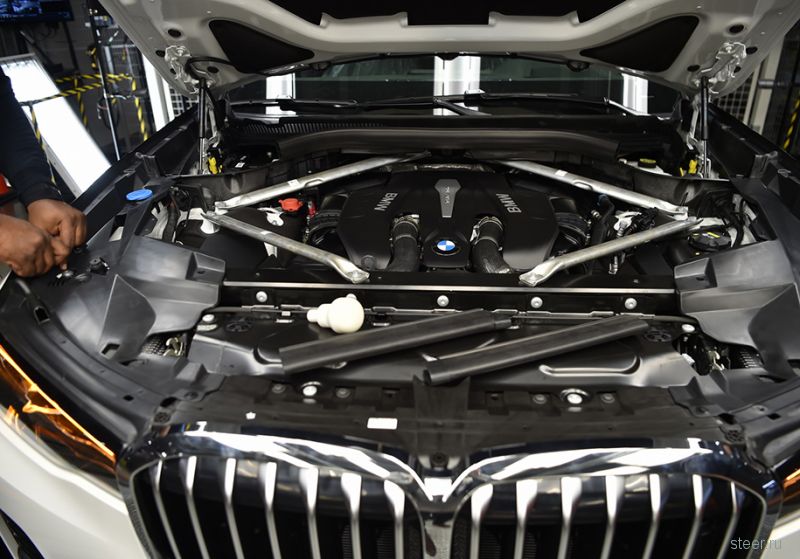 Первые фото огромного внедорожника BMW X7