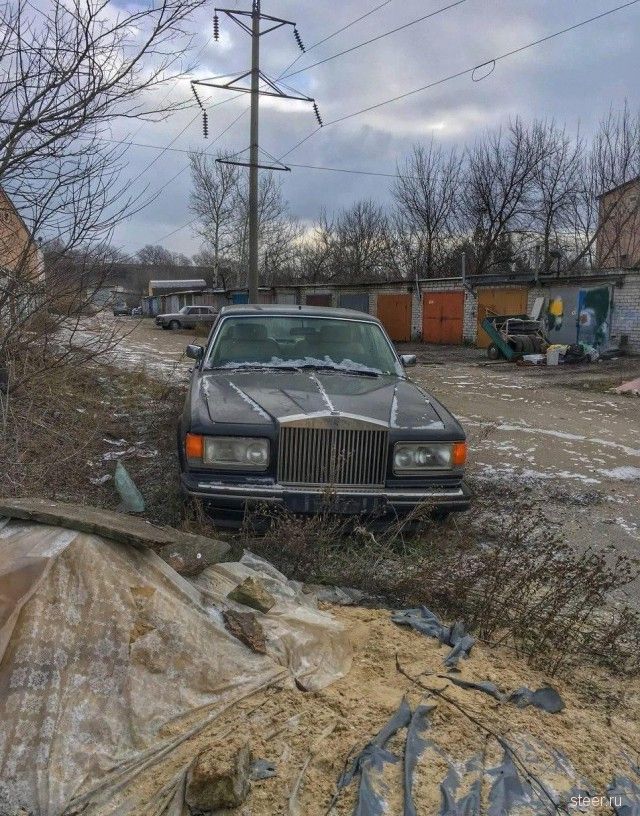 Rolls-Royce убитого вора в законе 15 лет гниет на окраине Харькова