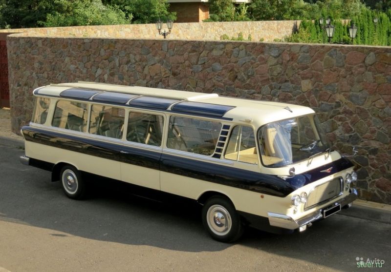 Раритетный автобус ЗИЛ 1967 года продают за 28 млн рублей