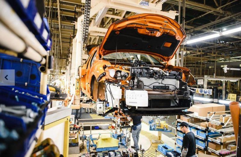 На заводе Nissan в Санкт-Петербурге началось производство обновленного кроссовера X-Trail.