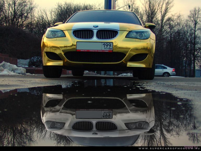 Московский стиль: Золотой BMW M5