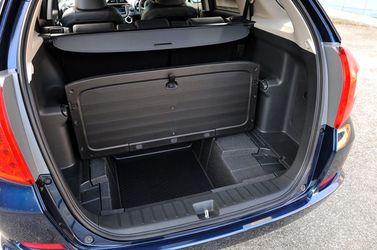Honda Fit Shuttle дебютировал, но только на фотографиях (фото)