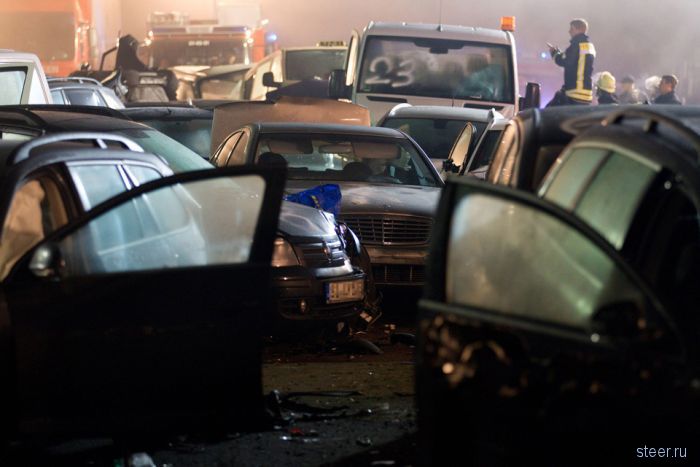 На немецком автобане разбились 52 автомобиля (фото и видео)