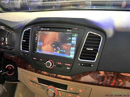Roewe 350: Премиальный гольф-класс по-китайски (фото)